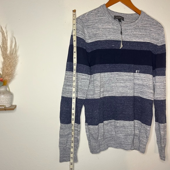 NWT Express Mens Crew Neck Striped Knit Sweater Top Grey Navy Blue - Picture 9 of 11
